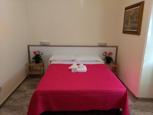 Single Room image 4
