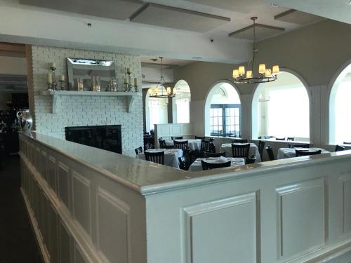 The Three Seasons Resort – Dennis Port, MA