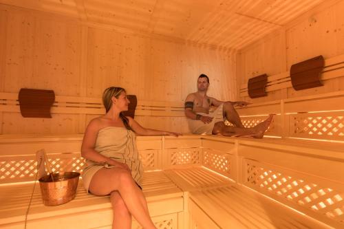Pension Garden Hotel - image 12