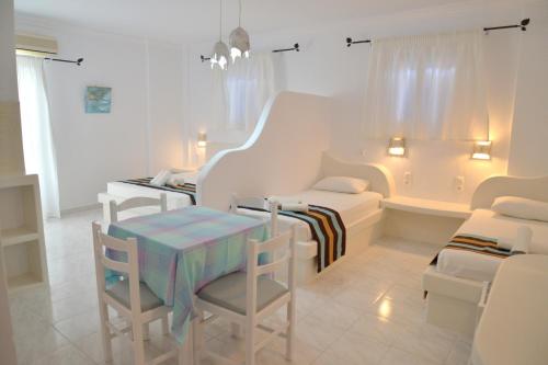 Giannis Hotel Apartments - image 11