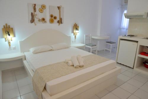 Giannis Hotel Apartments - image 8