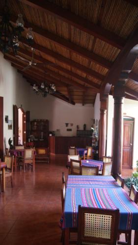 酒店外观, Hotel Cacique Adiact in 莱昂
