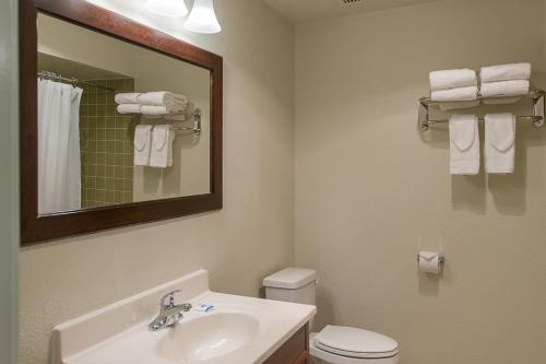 Rodeway Inn & Suites Portland - Jantzen Beach