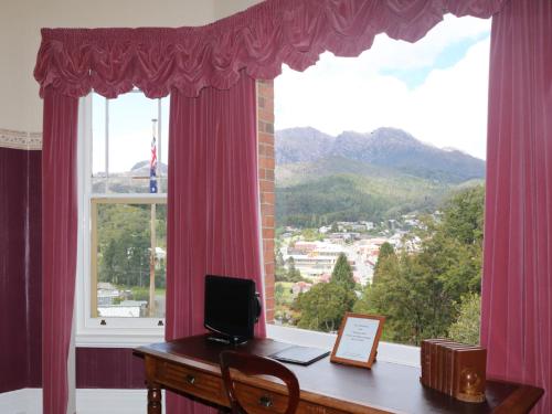 Penghana Bed and Breakfast Room Type - The Owen Queen Room - Adult Only