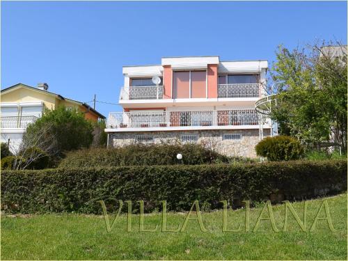 출입구, Villa Liana in 카바나