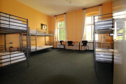 1 bunk bed