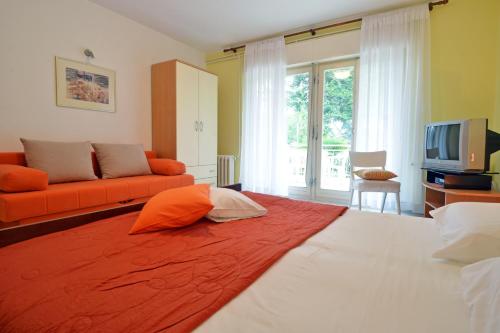 Apartment Rojnic - image 6