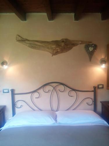 1 king bed, 1 twin bed