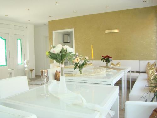 صالة مشتركة/ منطقة التلفزيون, Bella Casa in لانجينارجين