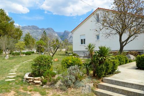  Apartments Zara, Pension in Seline