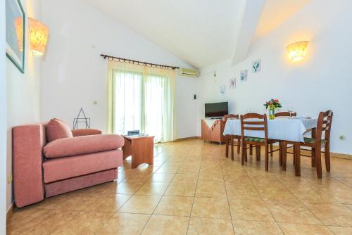 Apartments Adria