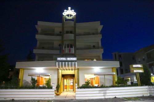 . Hotel Royal
