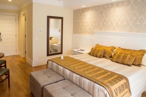 Superior Double Room image 9