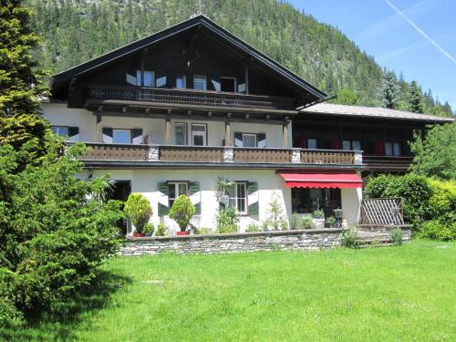  Lintner, Pension in Lofer