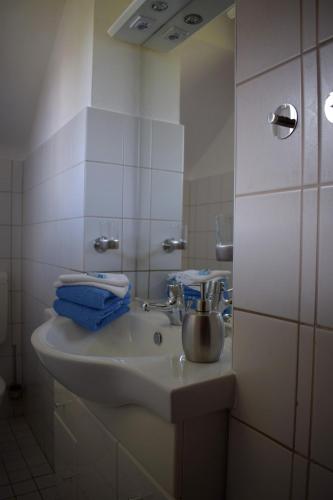Apartment Winterberg with Corner Balcony image 9