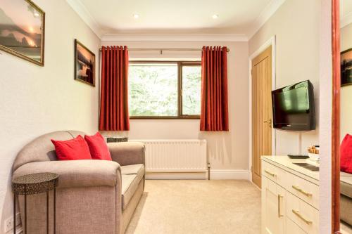 The Glen Guest House - image 2