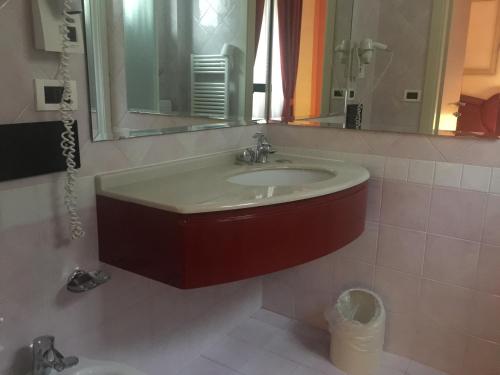 Double Room image 10