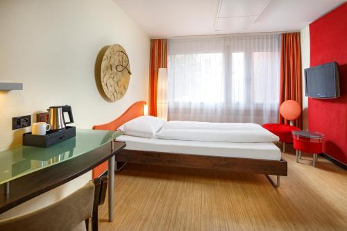 1 twin bed