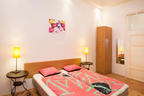 Carolyn apartman in the old City - image 2