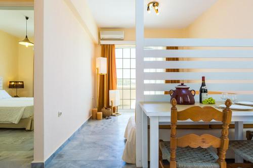 Facilities, Castello Bianco Aparthotel in Crete Island