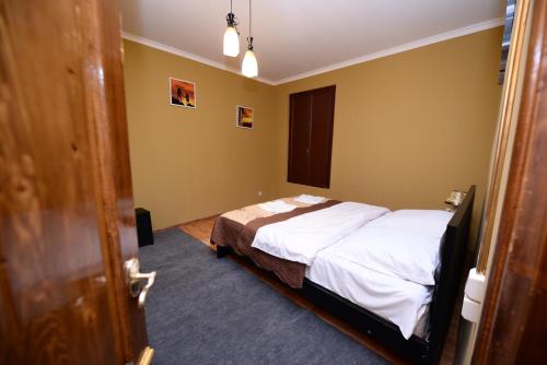 Sweet Home Apartment