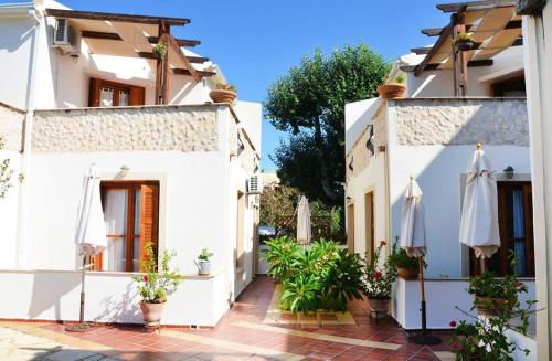 Potoula Apts 1