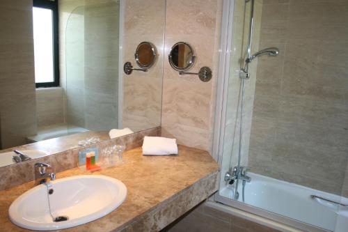 Apartamentos TH La Florida, Мадрид (фото 9)