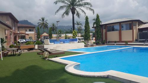 Vedere, Fini Hotel Bobende in Limbe
