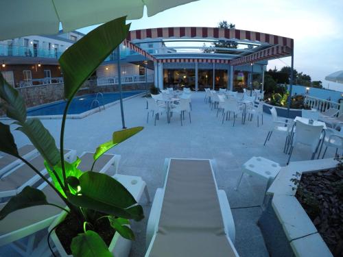 Garden, Hotel Complejo Los Rosales in Churriana