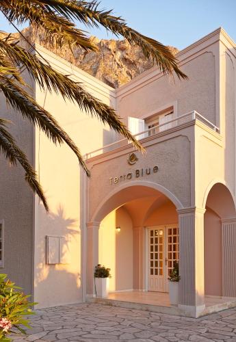 入口, 聖托里尼特拉藍色酒店 (Terra Blue Santorini) in 卡馬力