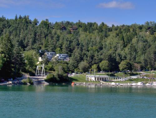 VVF Jura Lac de Vouglans - Hotel - Maisod