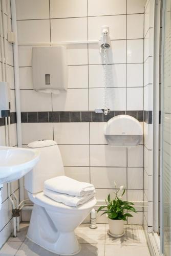 Well-appointed bathrooms