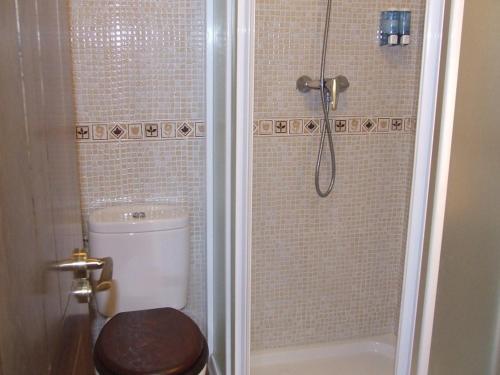 Shower, Los Herrero in Zarzuela del Monte