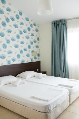 Ema Hotel - image 9