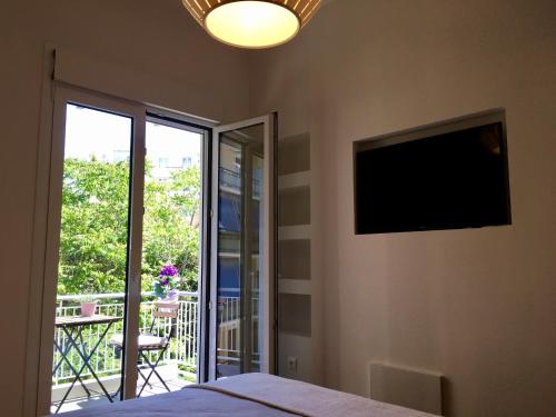 Pagrati 2bdr Flat, Atény (fotografie 8)