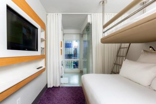 YOTEL New York Times Square, New York (photo 11)