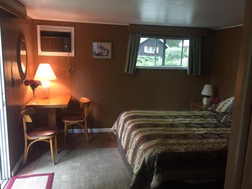Amber Lantern Motel in Lake George, USA