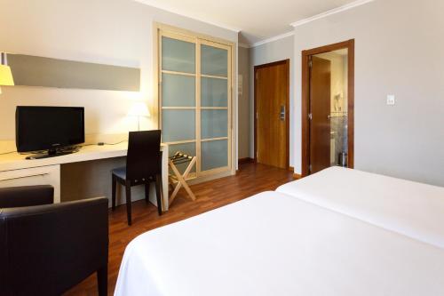 Hotel Valencia - image 11