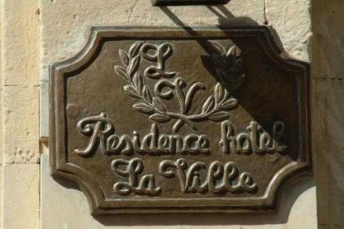 Hotel La Ville - image 8