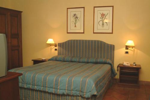 Hotel La Ville - image 2