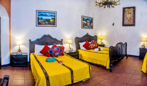Triple Room with Bathroom image 3