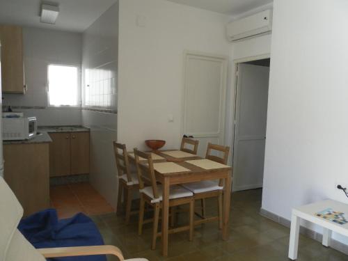 Two-Bedroom Apartment (4 Adults) image 2