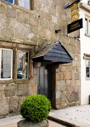 The Three Crowns - image 2