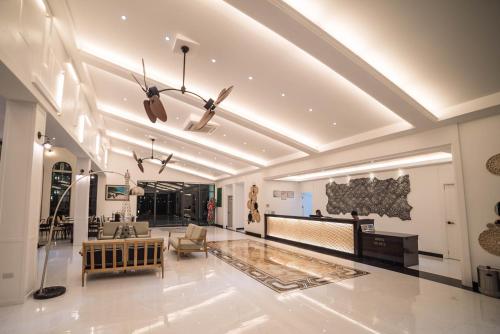 11 Best Hotels in Clark Freeport Zone, Angeles / Clark