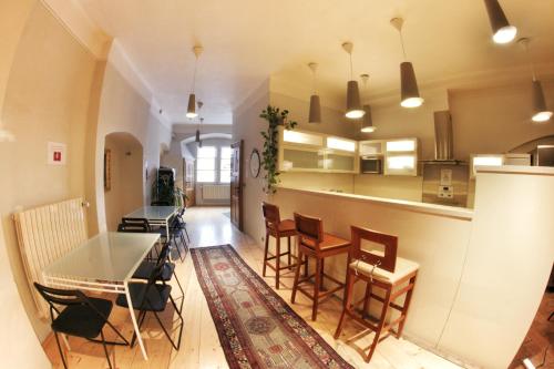 sala de TV, Homer Hostel in Praga
