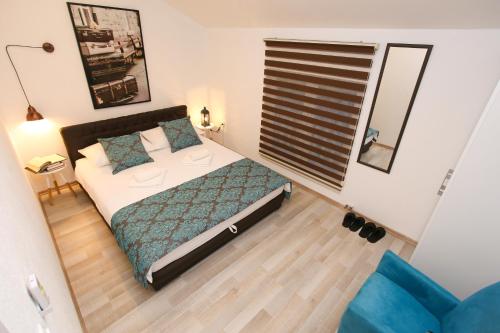 Central Located Guest House - image 7