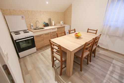 Central Located Guest House - image 9