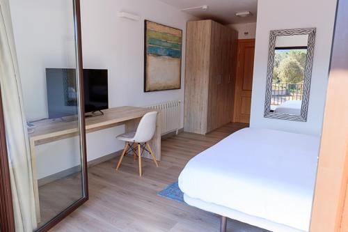 Hostal La Guineu in Masvidal