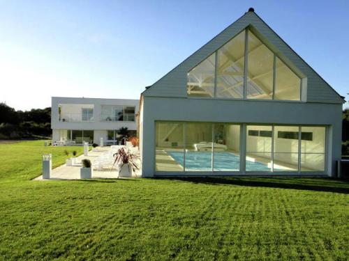 Elite Villa in Magoar France with Large Garden gîte à louer Bois Meur