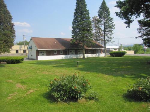 Pinecrest Motel – Utica, NY
